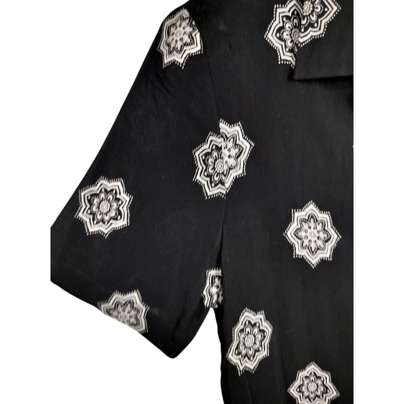 3203) Norton McNaughton Hawaiian Print Button Up Collar Short Sleeve Top Sized 8 - Picture 2 of 7